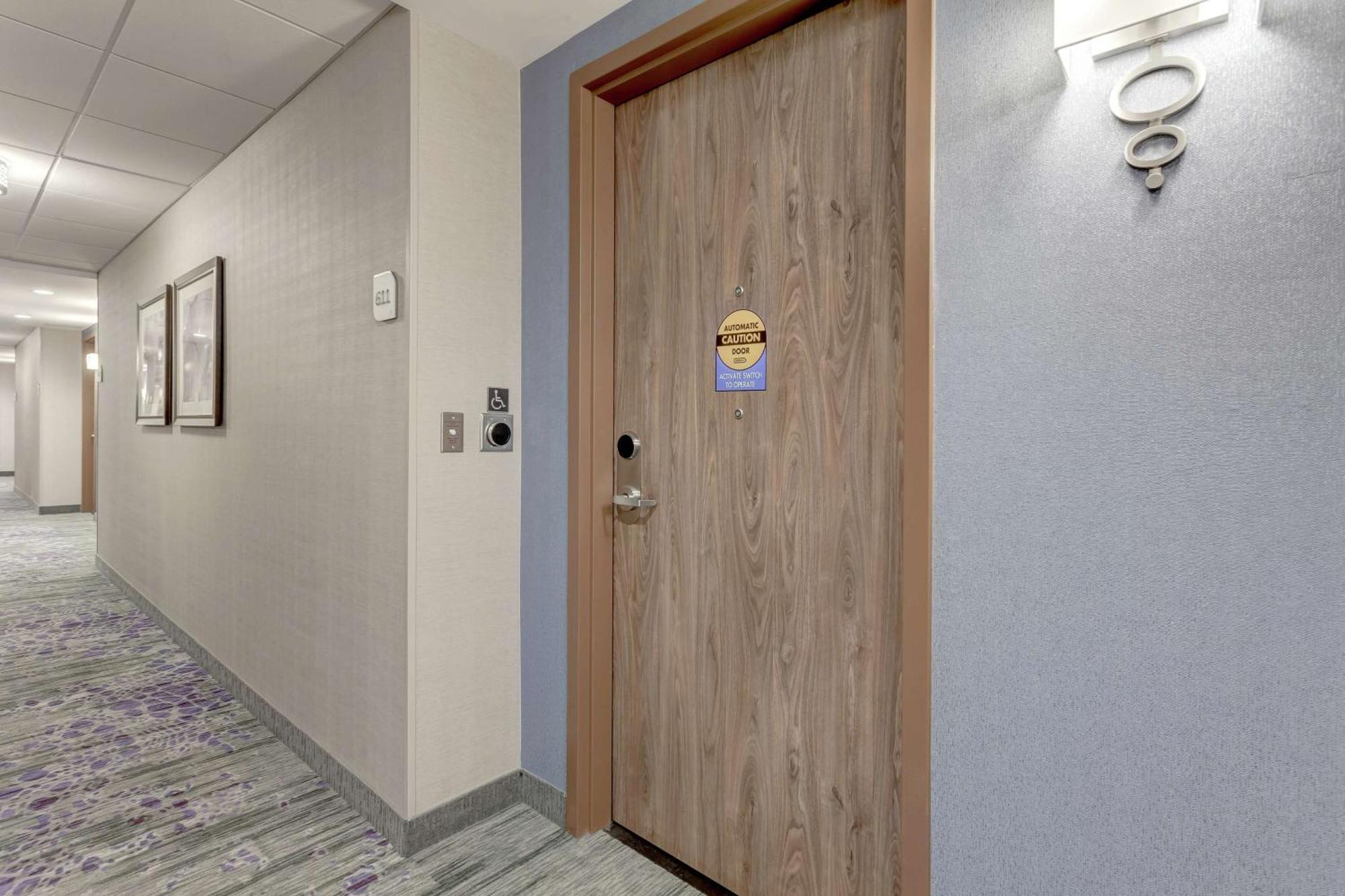 Hilton Garden Inn Toronto/Brampton West, Ontario, Canada Ngoại thất bức ảnh